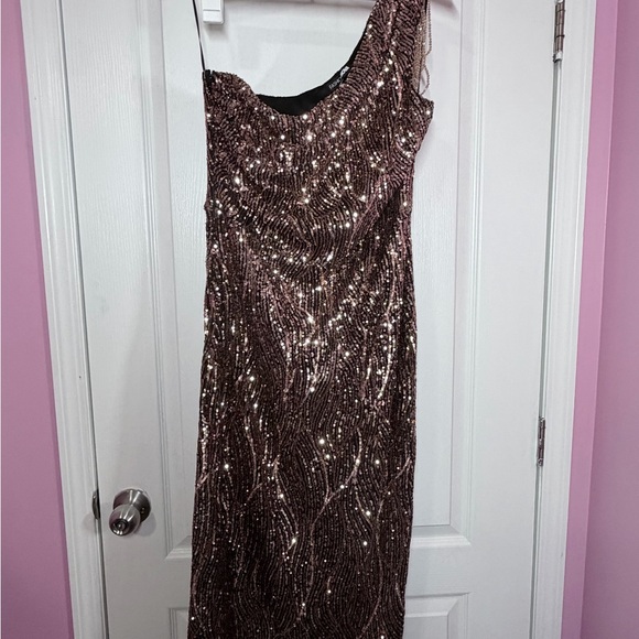 😍Fashion Nova One Shoulder Sequin Dress - Black and Silver - Picture 4 of 7